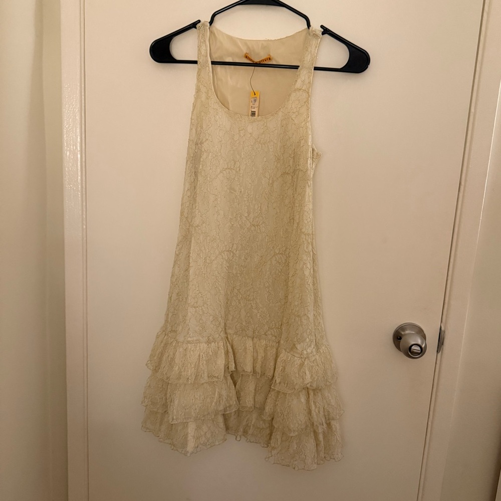 Vintage Alice + Olivia Cream Lace Dress
